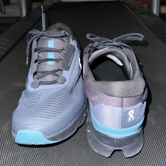on cloud - cloudstratus 3 , size 11 men - Picture 1 of 10